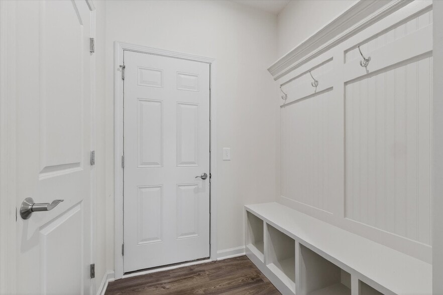 Building Photo - 10942 Haflinger Dr