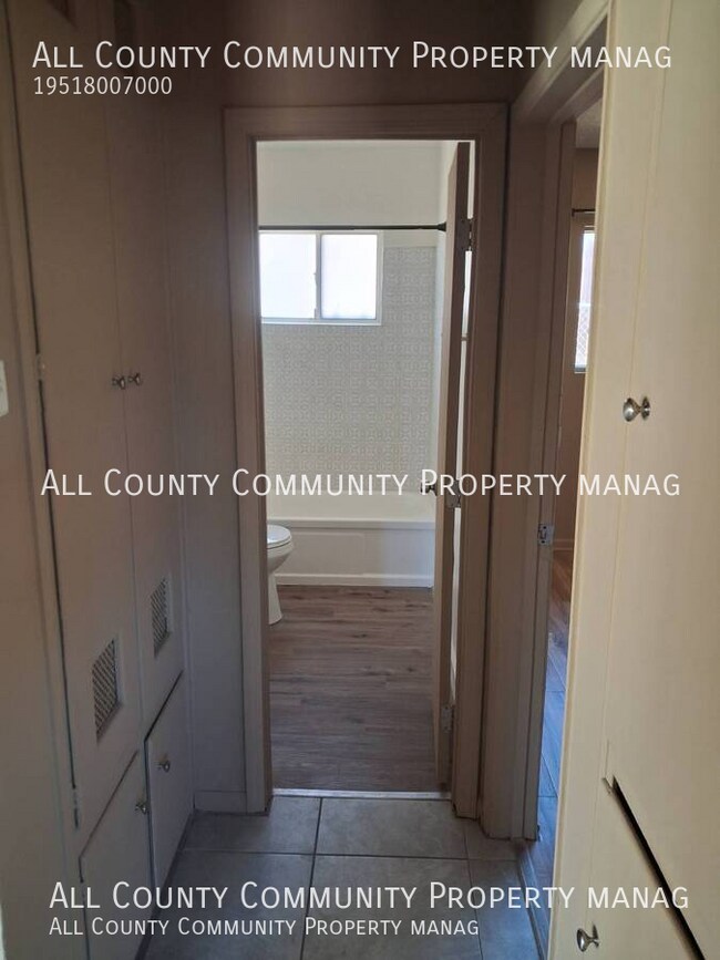 Building Photo - 6082 Daisy-
