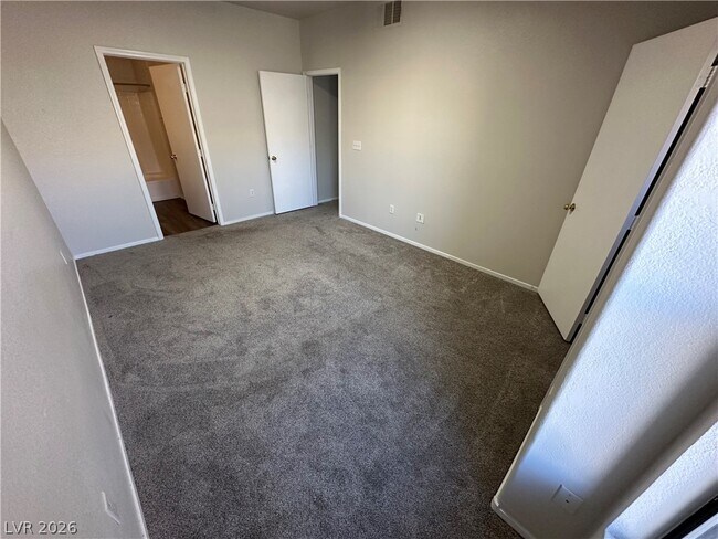 Building Photo - 8250 N Grand Canyon Dr
