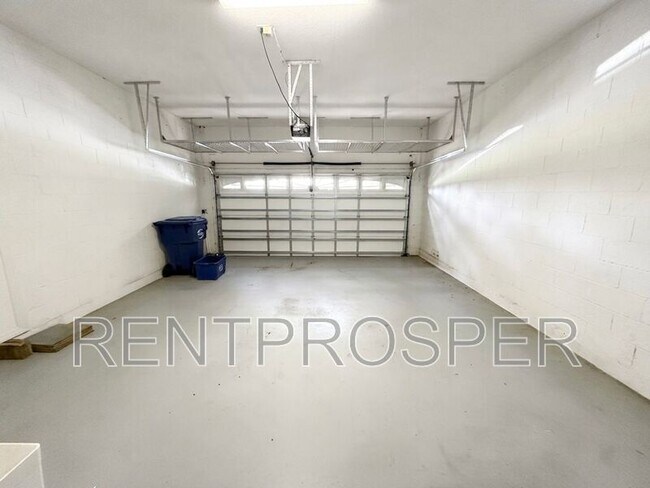 Building Photo - 129 Crepe Myrtle Dr