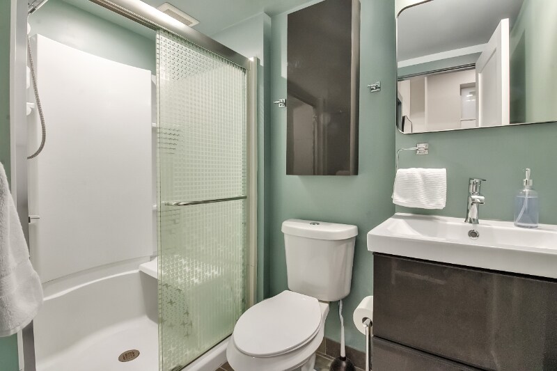 Building Photo - 36 E Utica St