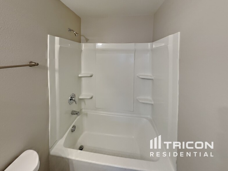 Building Photo - 3079 Stauton Dr