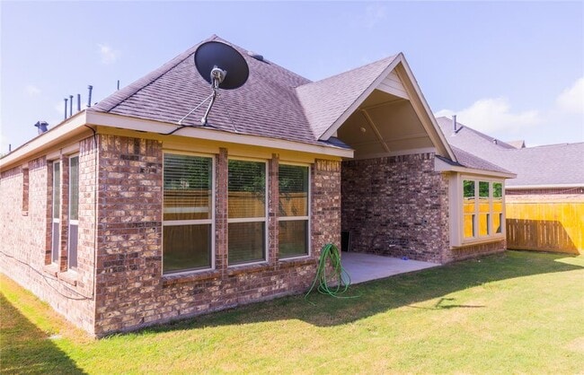 Building Photo - 918 Marigold Park Pl