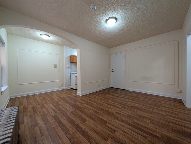 Building Photo - 5425 N Kenmore Ave