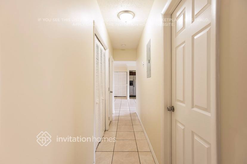 Building Photo - 636 Kingbird Cir