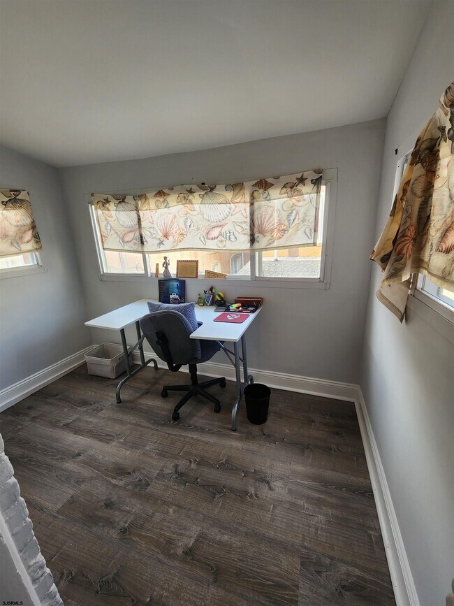 Building Photo - 24 N Baton Rouge Ave