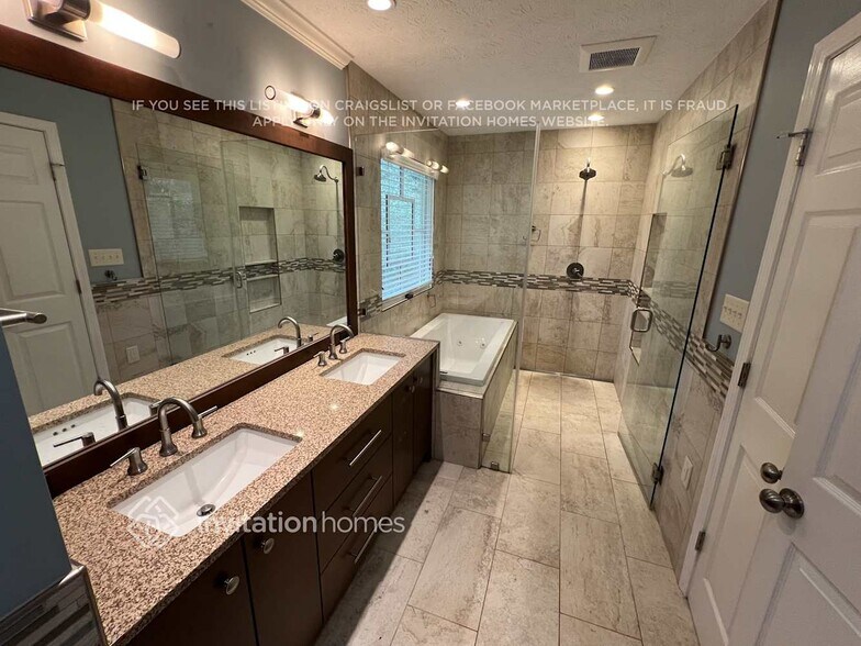 Building Photo - 2952 Moorings Pkwy SW