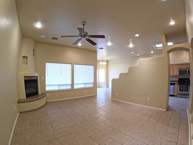 Building Photo - 2210 Dakota Dr