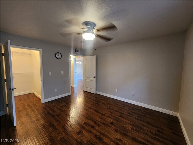Building Photo - 5055 W Hacienda Ave