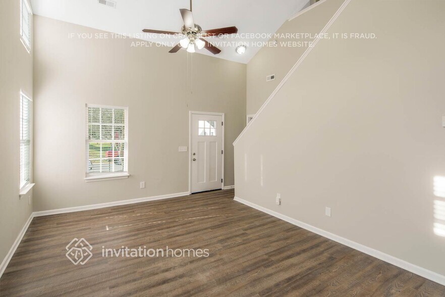 Building Photo - 3732 Bullard St