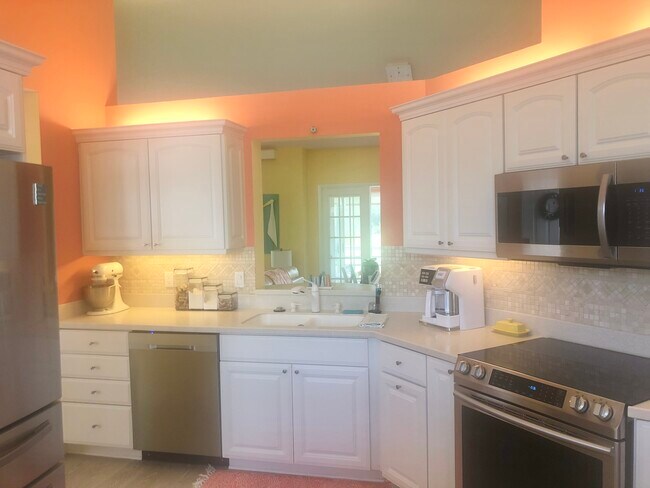 Building Photo - 4330 Pinebrook Cir