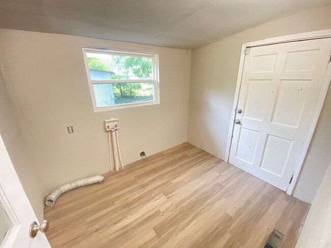 Building Photo - Fully Renovated 3bed/1ba House in 2021 located in North Kannapolis off Hwy 29