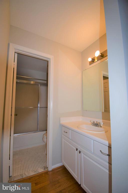 Building Photo - 8243 Cedar Landing Ct