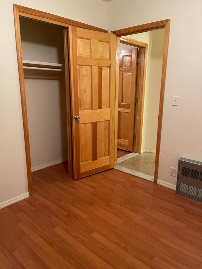 Building Photo - 463 76th St