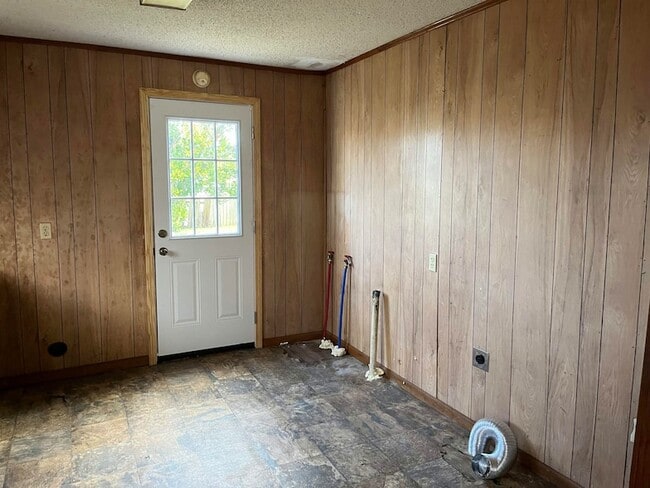 Building Photo - 240 Boudreaux St