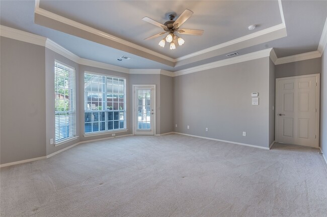 Building Photo - 209 Timber Lake Dr