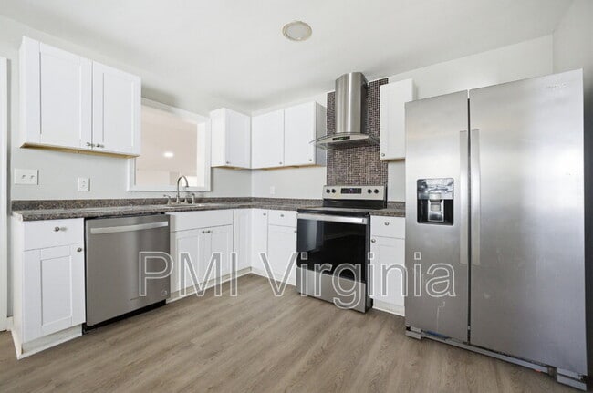 Building Photo - 308 Winchester Dr