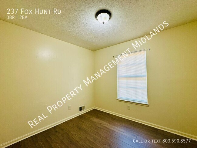 Building Photo - 237 Fox Hunt Rd-