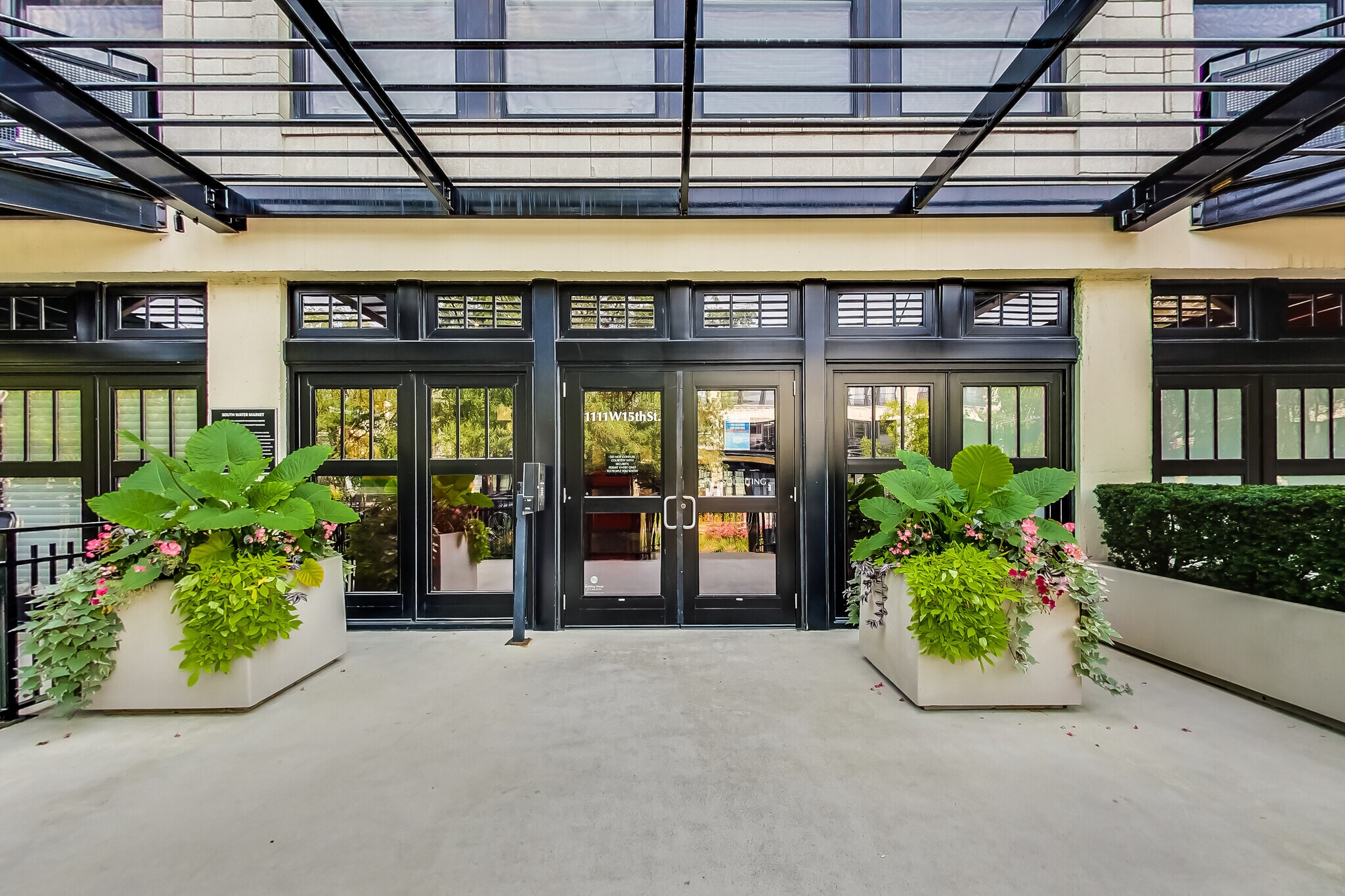 Building Photo - 1111 W 15th St