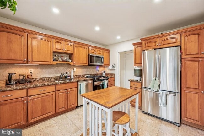 Building Photo - 11712 Seven Locks Rd