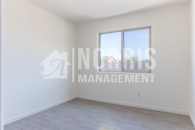 Building Photo - New Home in Arizona City, GREAT Location!