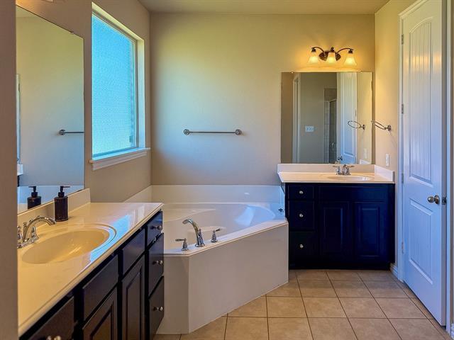 Building Photo - 288 Benwick Dr