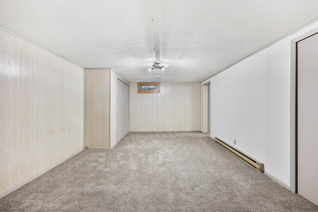 Building Photo - 2728 Florann Dr