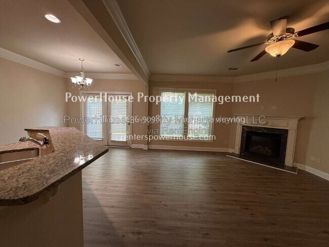 Building Photo - 1045 Township Cir