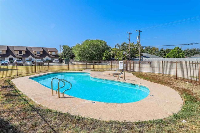 Building Photo - 8710 McPherson Rd