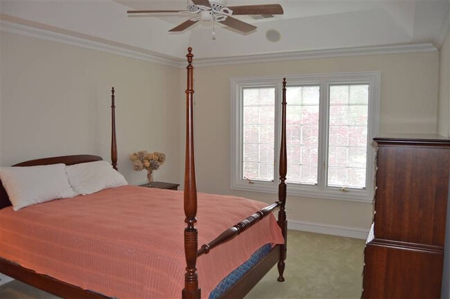 Building Photo - 711 Berkshire Ct