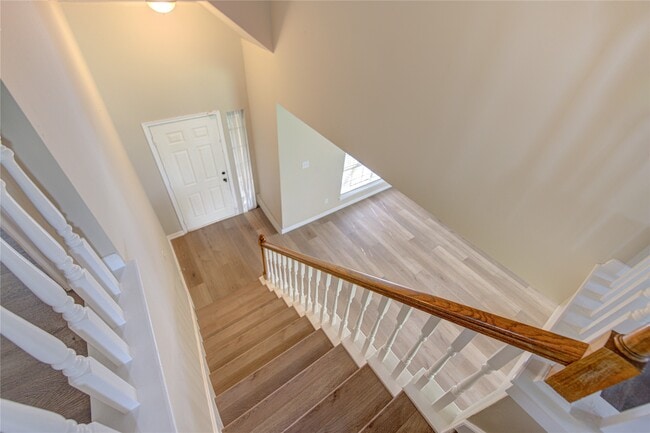 Building Photo - 138 W New Meadows Dr