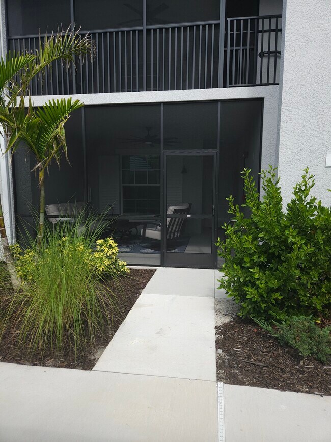 Building Photo - 14281 Heritage Landing Blvd