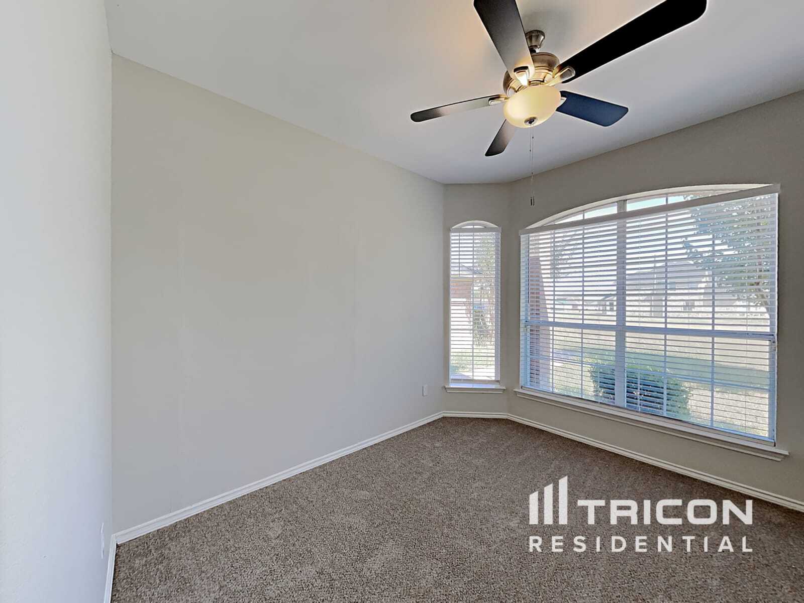 Building Photo - 1081 Treehouse Ln