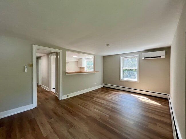 Building Photo - Pet-Friendly Fry's Spring Apartment