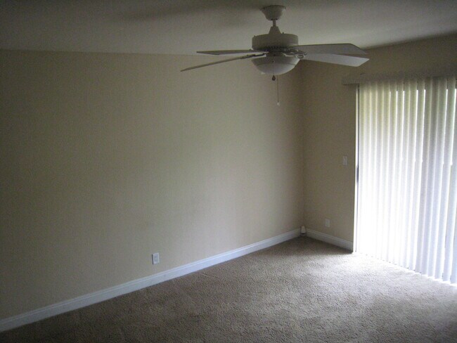 Building Photo - Affordable Two Bedroom Condo in a Great Location