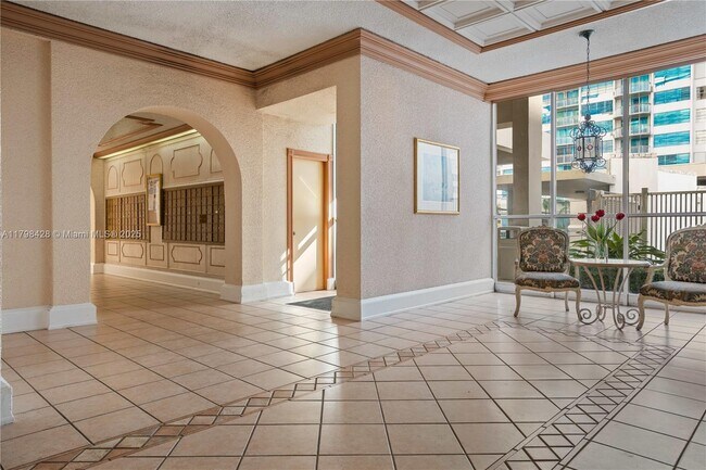 Building Photo - 18051 Biscayne Blvd