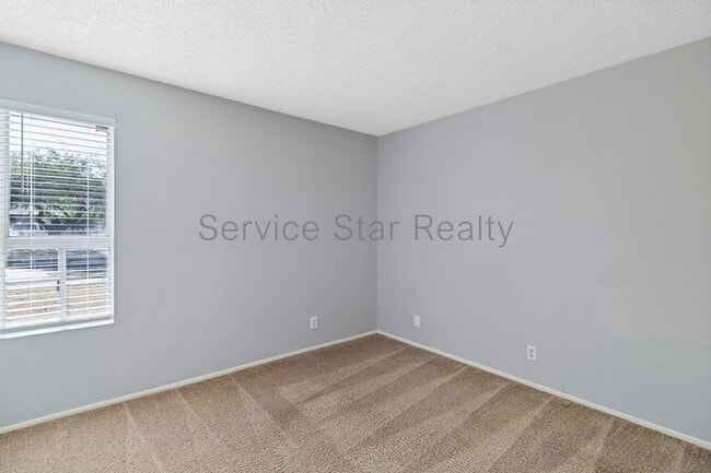 Building Photo - 13027 N 28th St