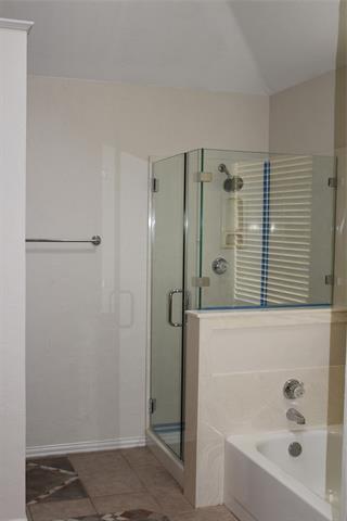 Building Photo - 7800 Kings Ridge Rd