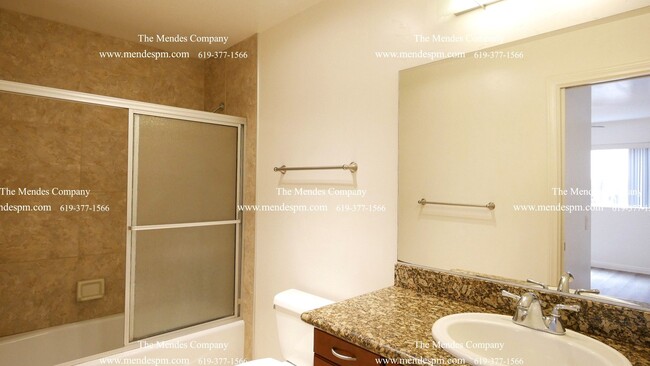 Building Photo - Gorgeous 2 BD / 2BTH Apartment Home w/ Two...