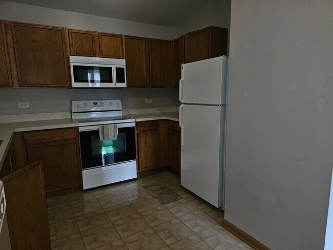 Building Photo - 1454 McClure Rd