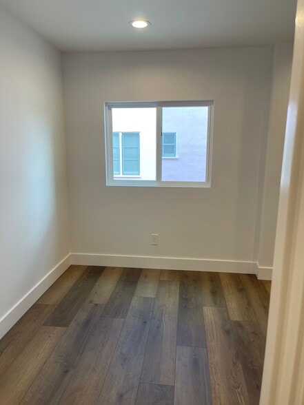 Building Photo - 1536 N Commonwealth Ave