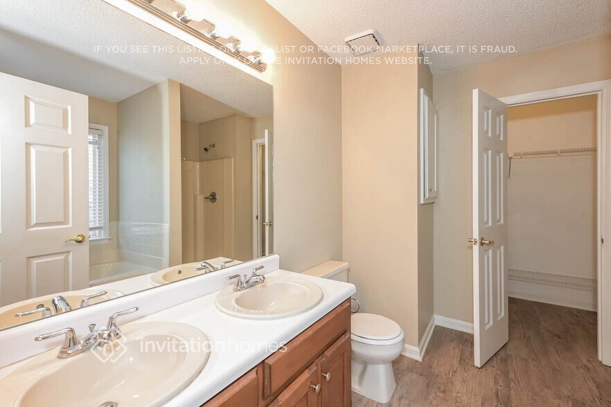 Building Photo - 5024 Logans Run