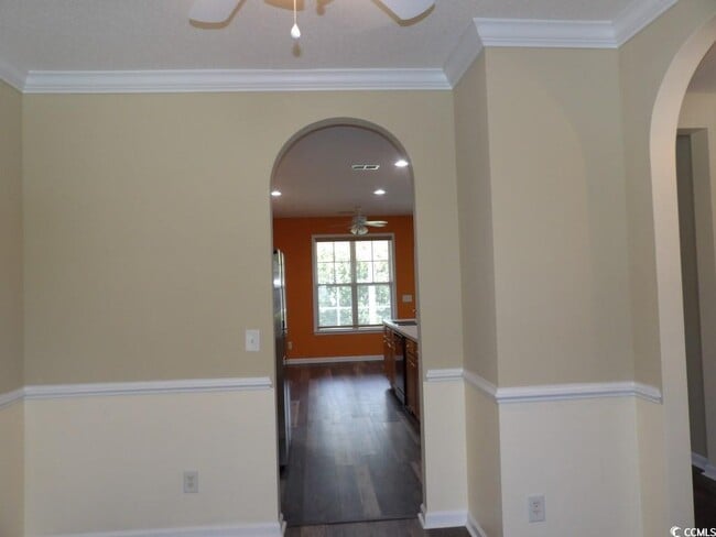 Building Photo - 185 Fulbourn Pl