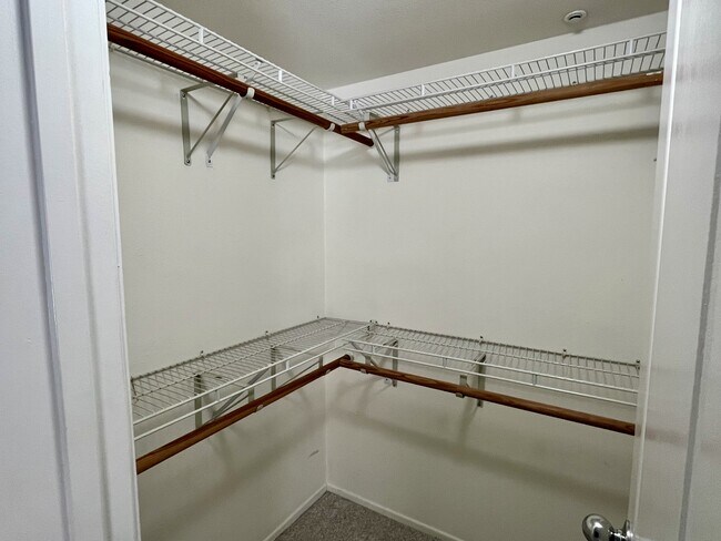 Building Photo - 12604 Carmel Country Rd