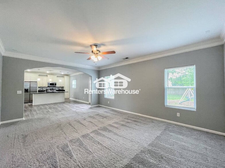 Building Photo - 3925 Krick St