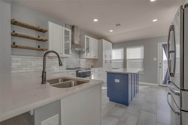 Building Photo - 629 Sparrow Dr