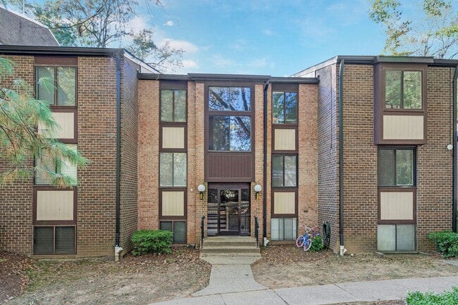 Primary Photo - 2 Bedroom 2 Bathroom Condo Available for Rent