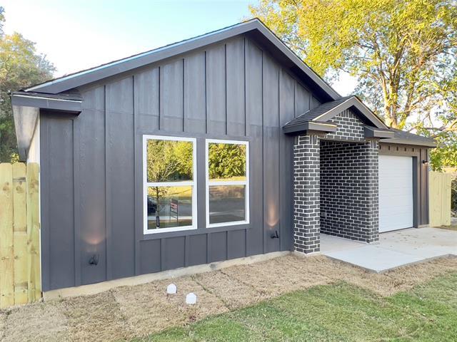 Building Photo - 3223 Tuskegee St