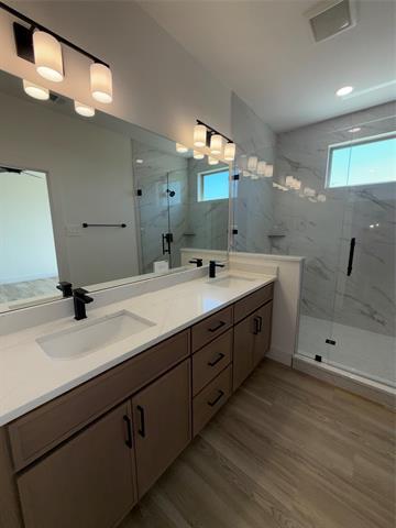 Building Photo - 5506 Mesa Cir