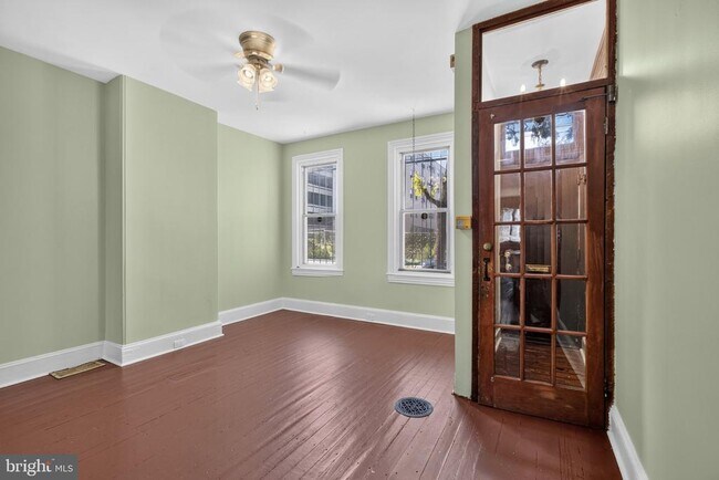 Building Photo - 4051 Ludlow St